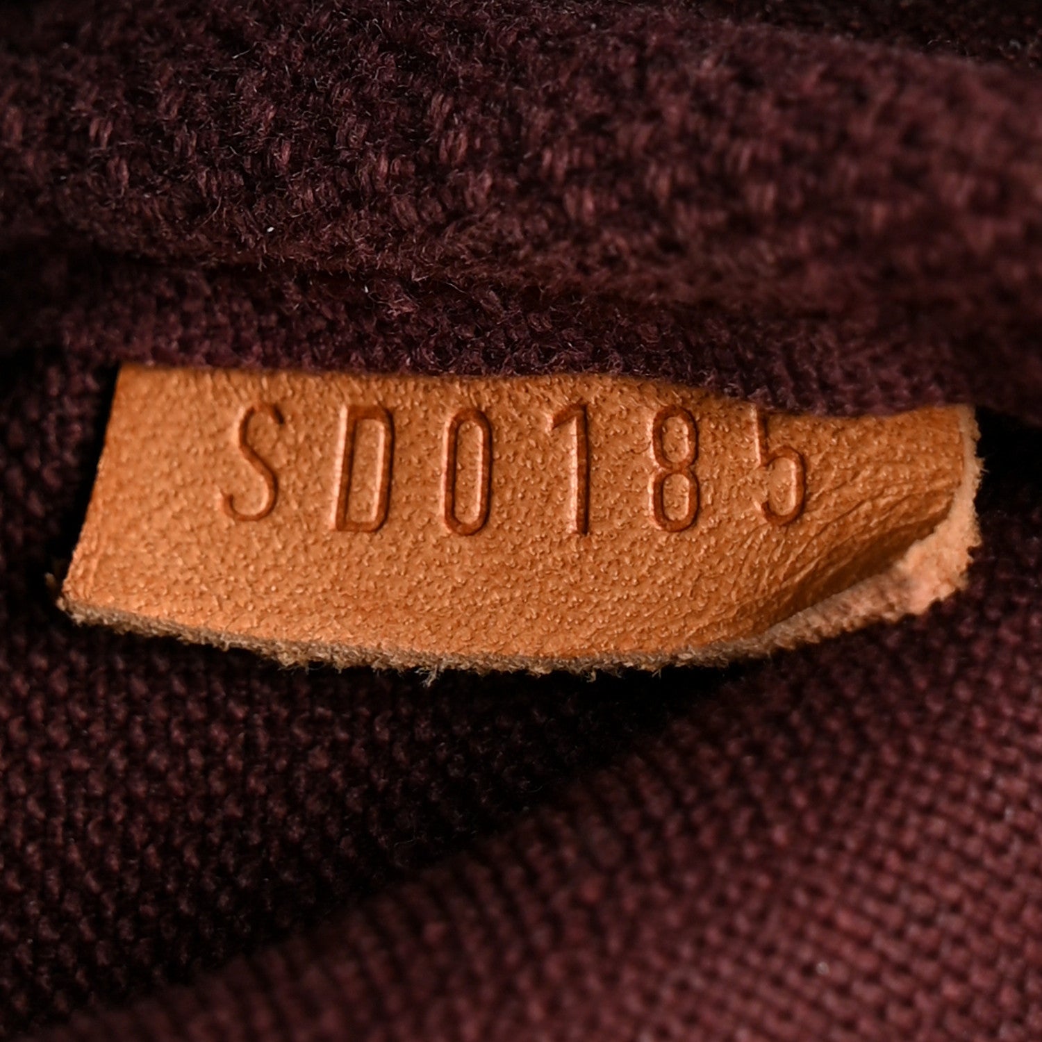 Louis Vuitton Monogram Favorite MM 8 of 13