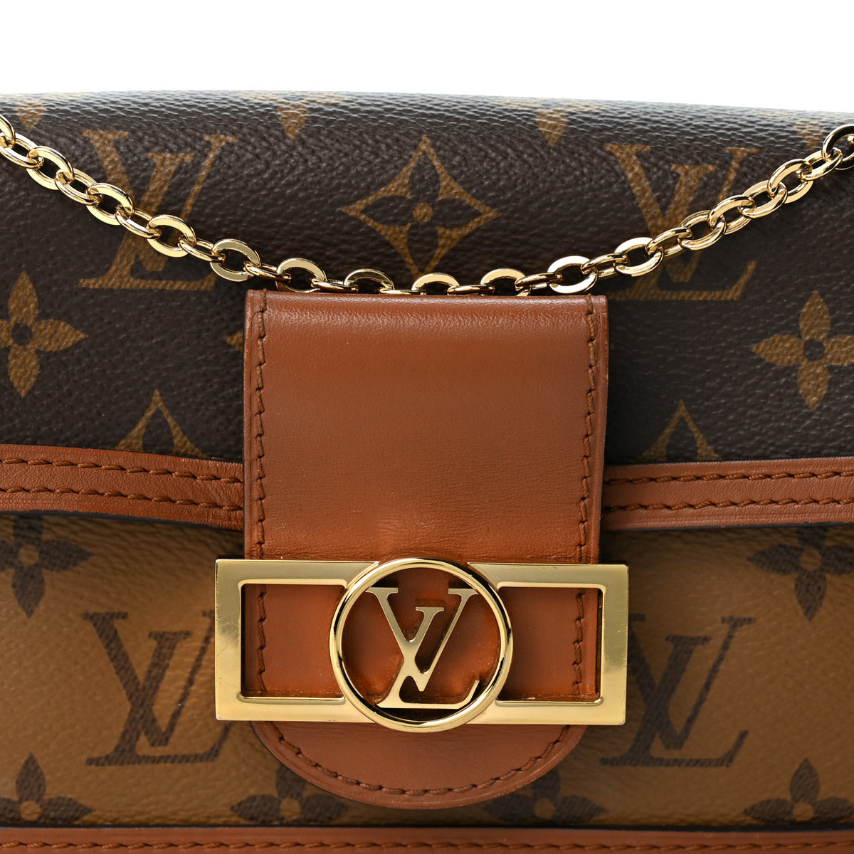 Reverse Monogram Dauphine Chain Wallet