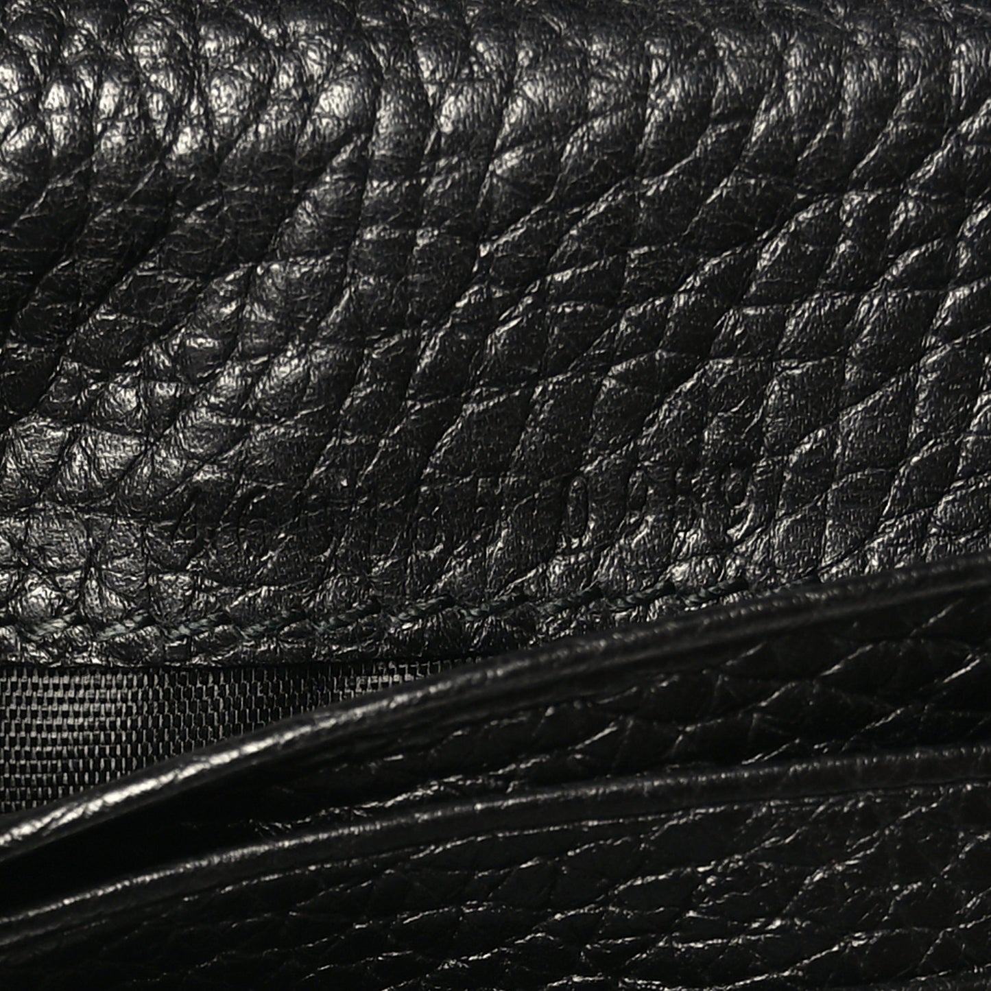Pebbled Calfskin Animalier Card Case Black