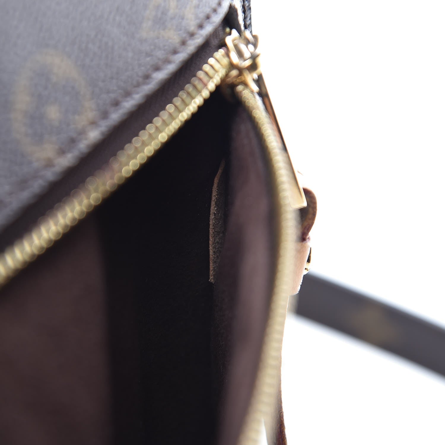 Louis Vuitton Monogram Pochette Metis 7 of 10