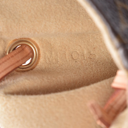 Louis Vuitton Monogram Pochette Cancun 8 of 10