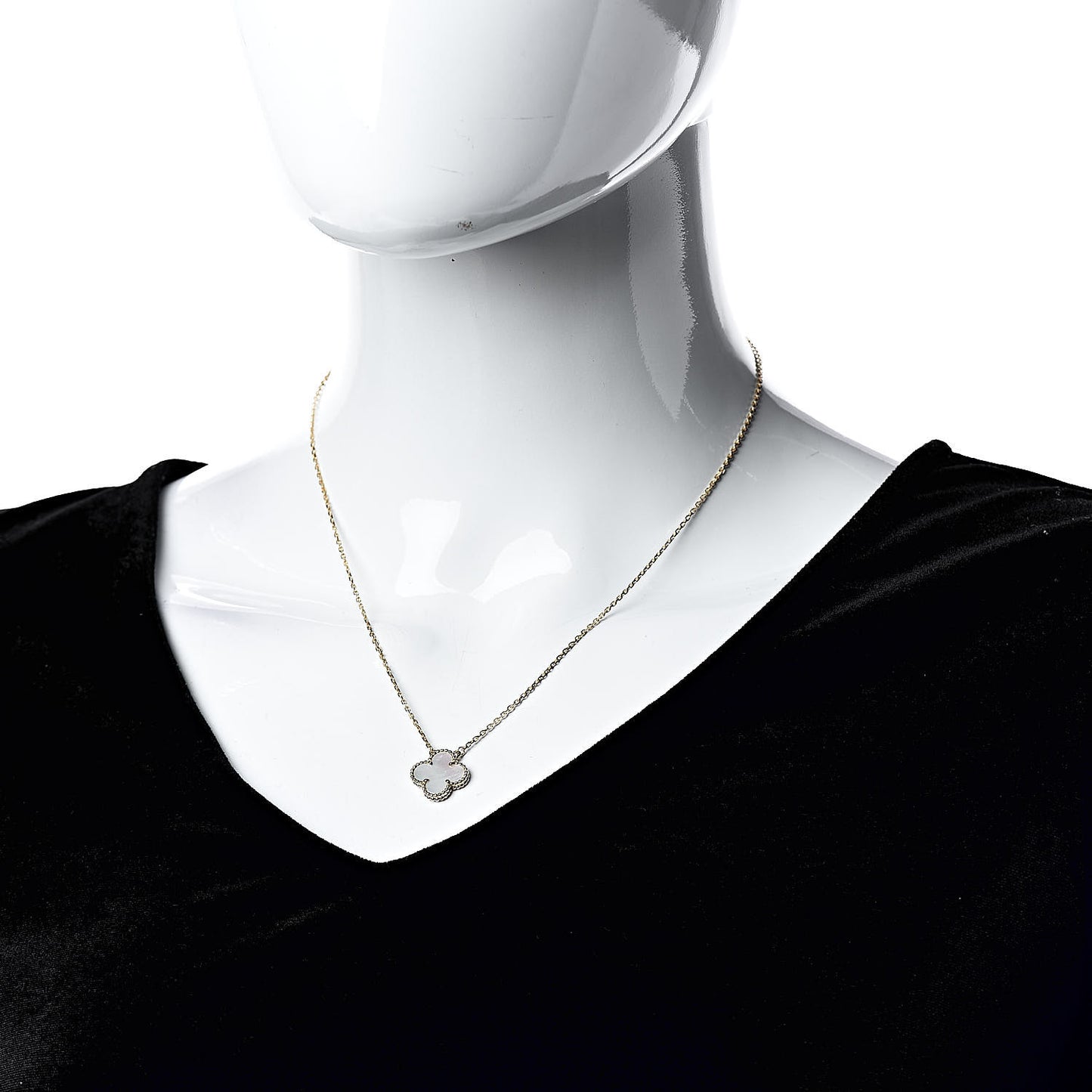 18K Yellow Gold Mother of Pearl Vintage Alhambra Pendant Necklace