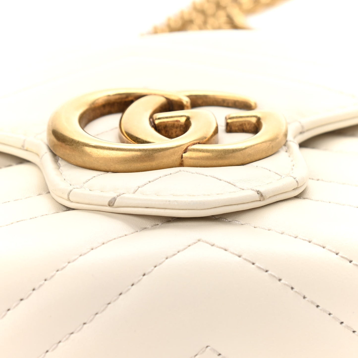 Calfskin Matelasse GG Marmont Chain Wallet Mystic White