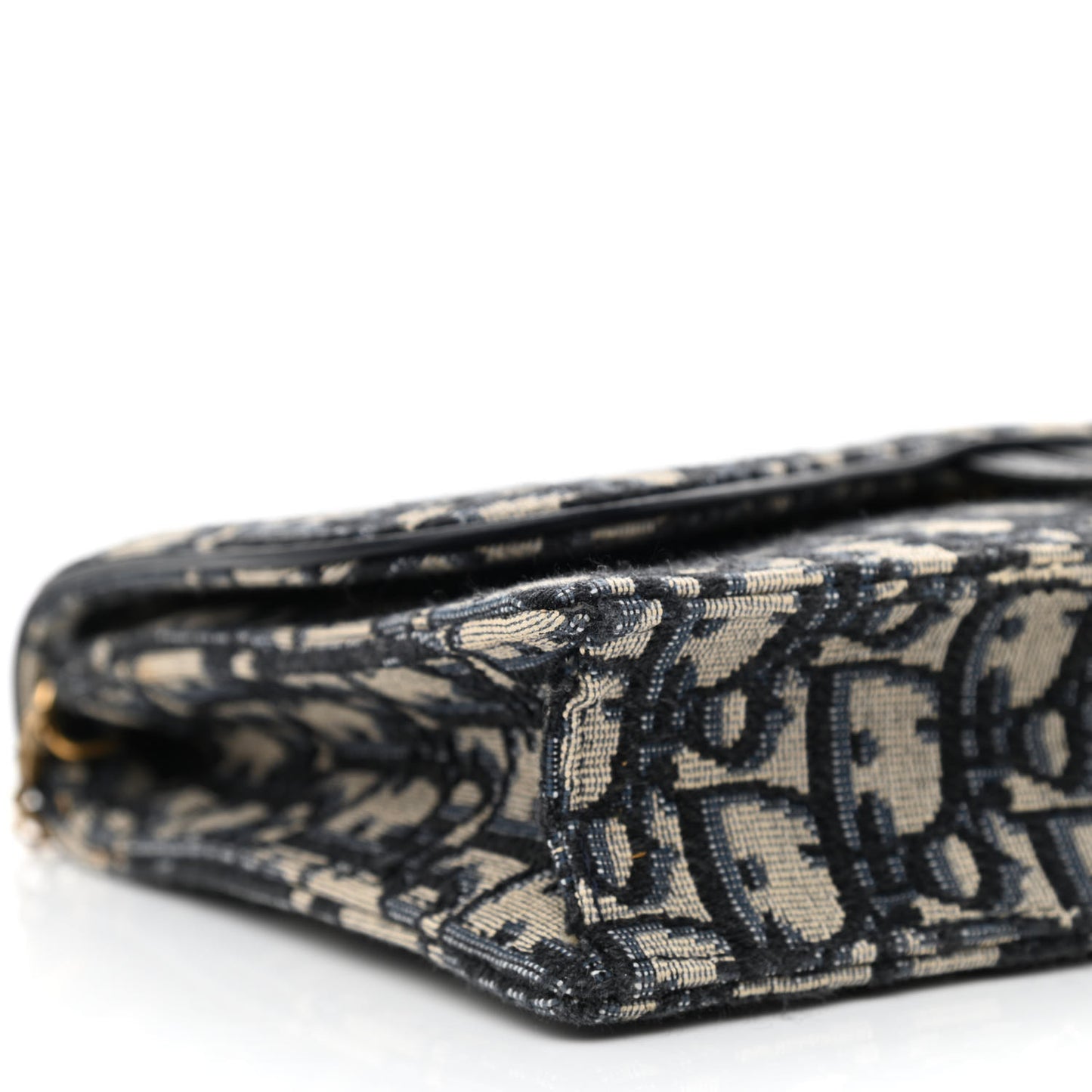 Oblique Saddle Chain Pouch Blue