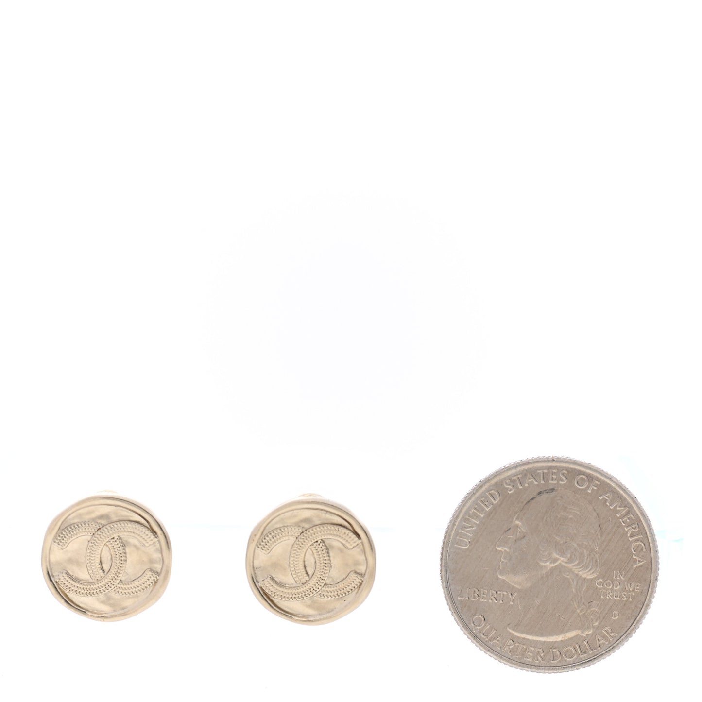 Metal Round CC Earrings Gold