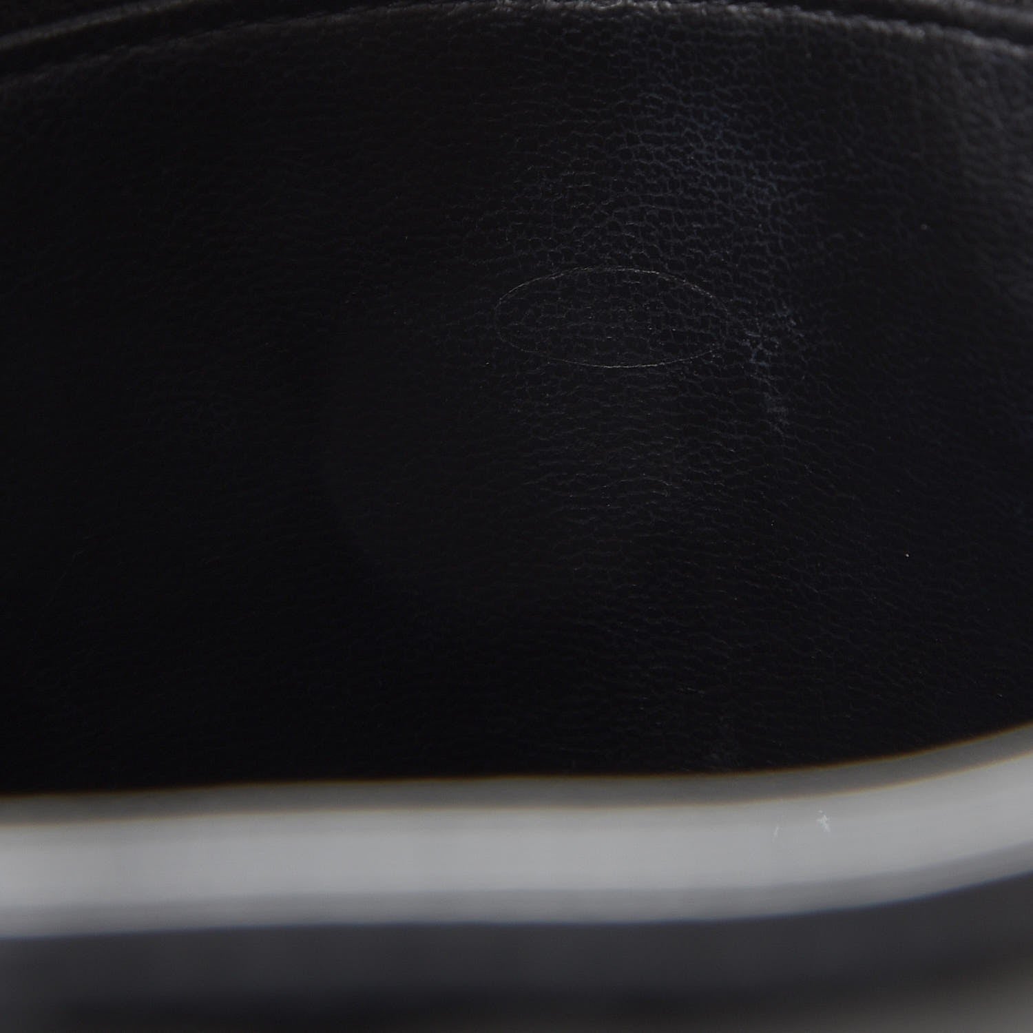 Chanel Patent CC Tote Black 7 of 14