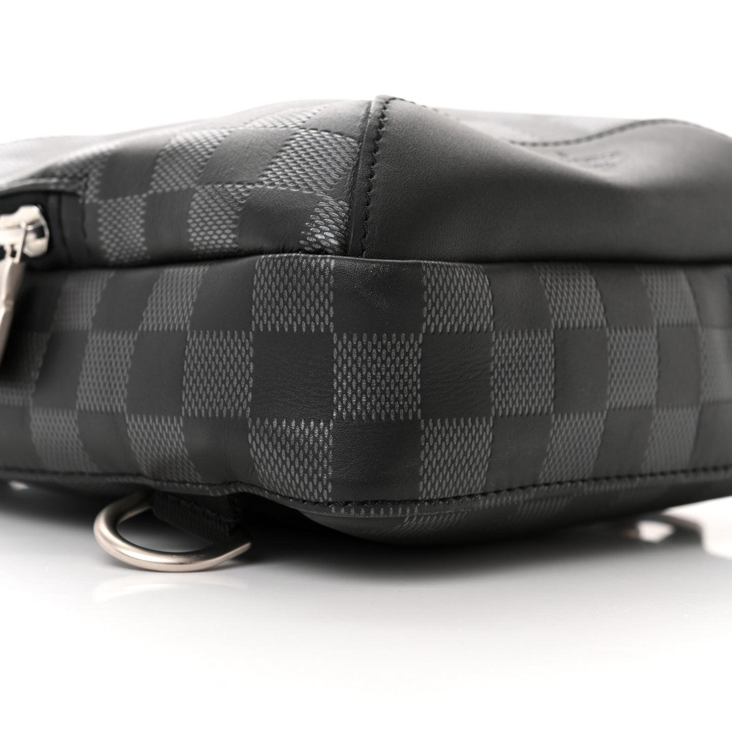 Damier Infini Avenue Sling Bag Onyx Silver