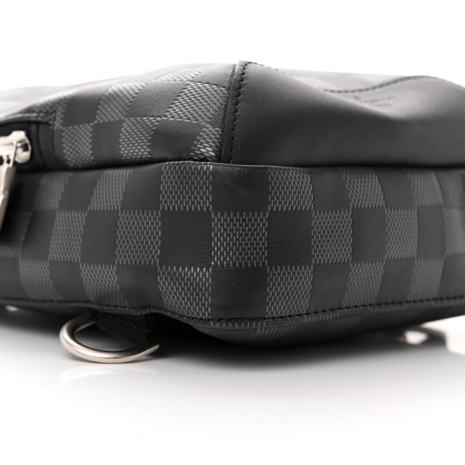Louis Vuitton Damier Infini Avenue Sling Bag Onyx Silver 9 of 10