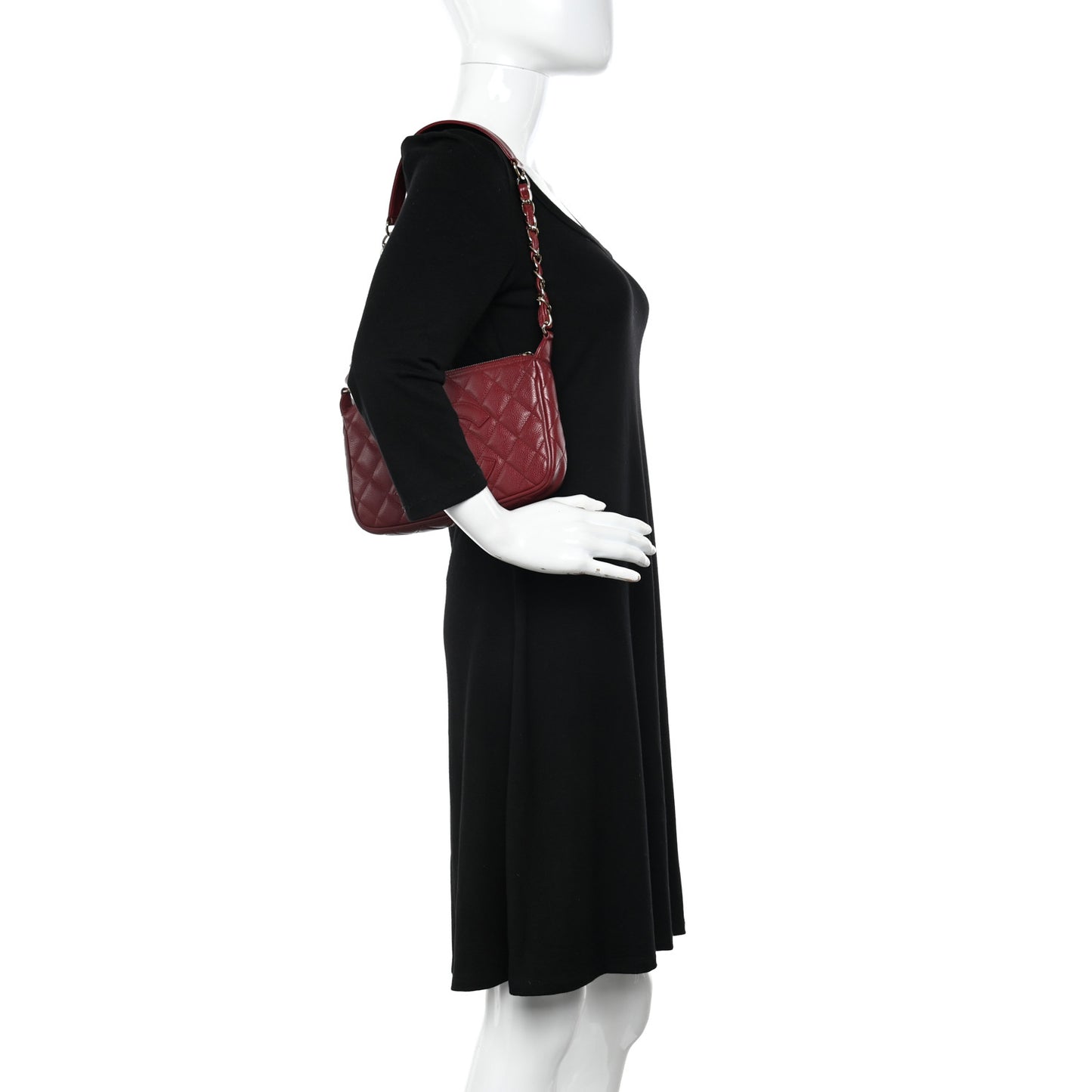 Caviar Quilted Timeless CC Shoulder Bag Red