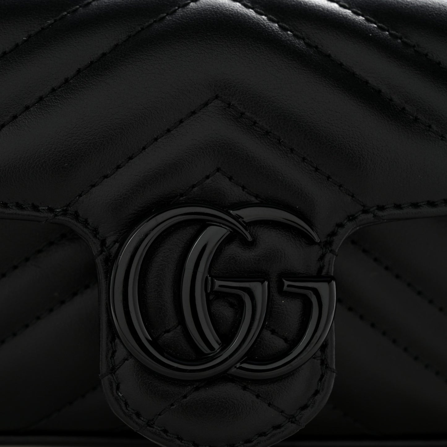 Calfskin Matelasse Monochrome GG Marmont Chain Belt Bag Black