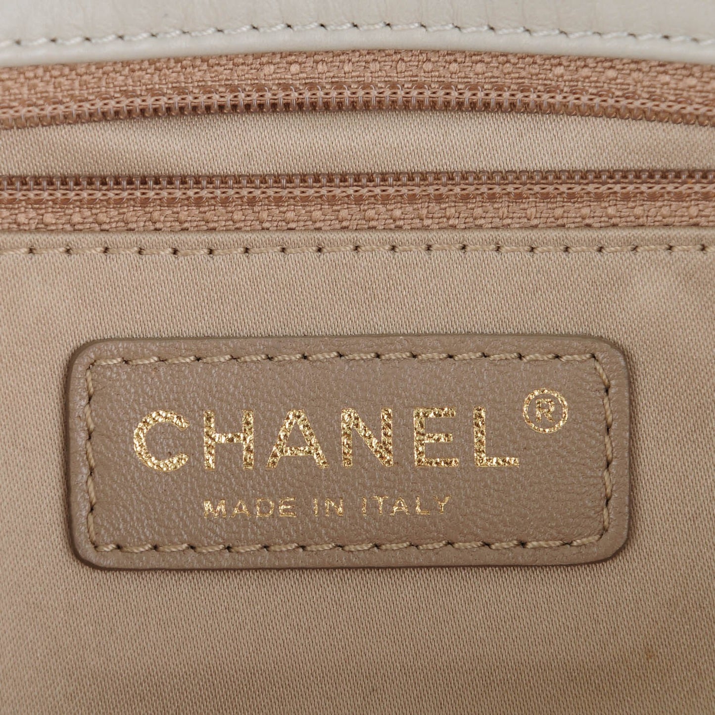 Calfskin Surpique Chevron Quilted Medium Flap Light Grey