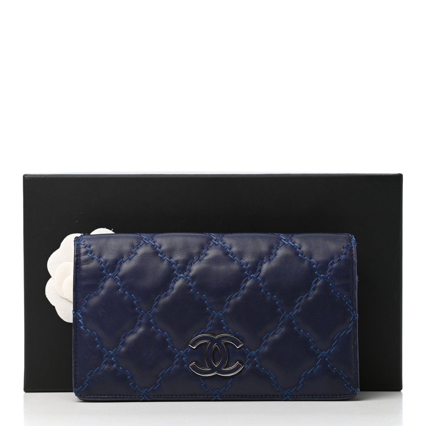 Calfskin Double Stitch Hampton Yen Wallet Blue