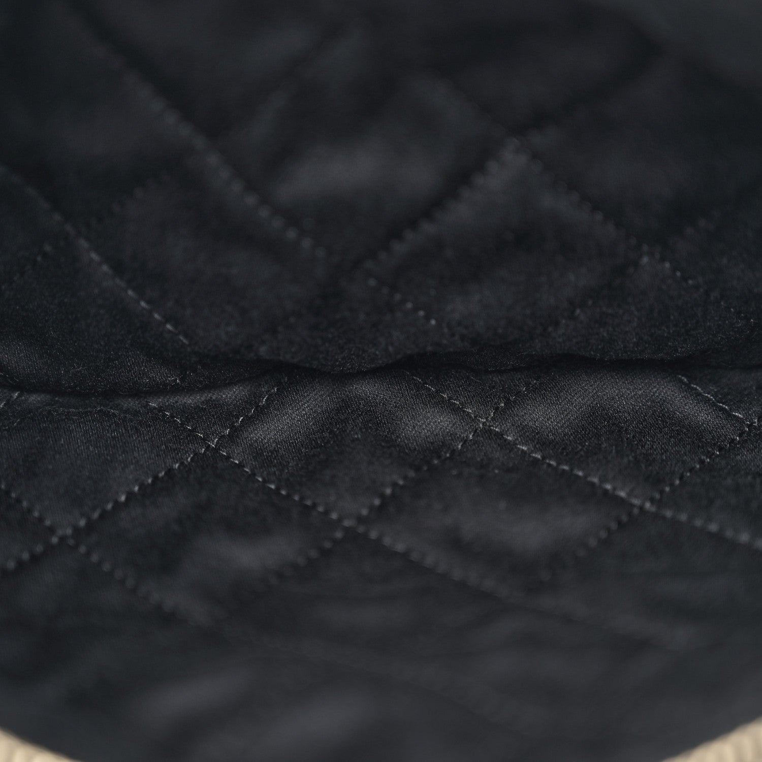 Chanel Cashmere Quilted Camellia Chanel 22 Black White 7 of 13