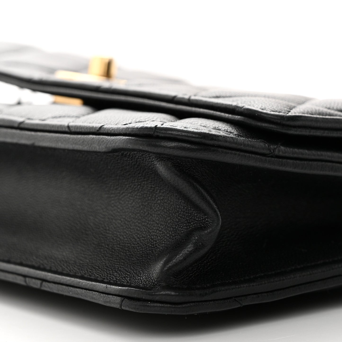 Lambskin Quilted CC Pearl Crush Wallet on Chain WOC Black