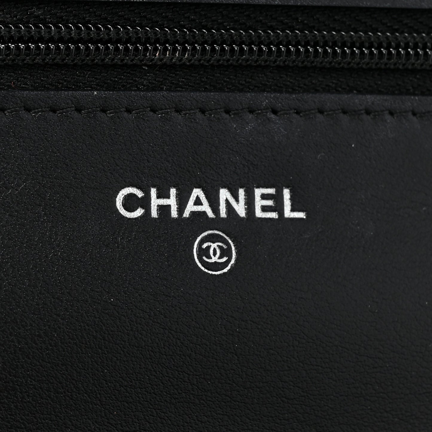 Patent Quilted Bi-Color Wallet On Chain WOC Red Black
