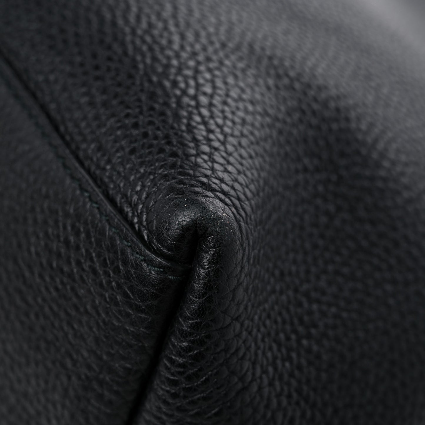 Pebbled Calfskin Medium Soho Chain Shoulder Bag Black
