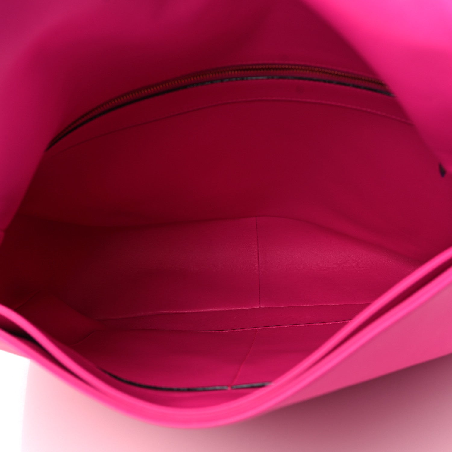 Valentino Garavani Nappa Lacquer Monochrome Maxi One Stud Hobo Pink PP 5 of 8