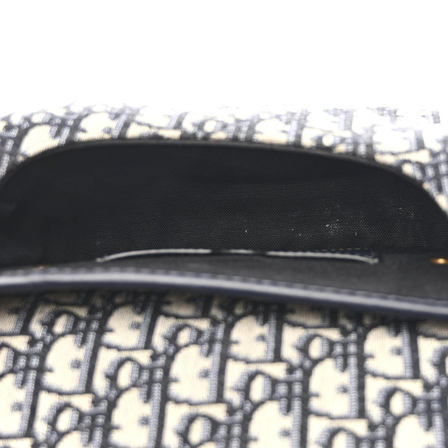 Oblique Medium Bobby Flap Blue