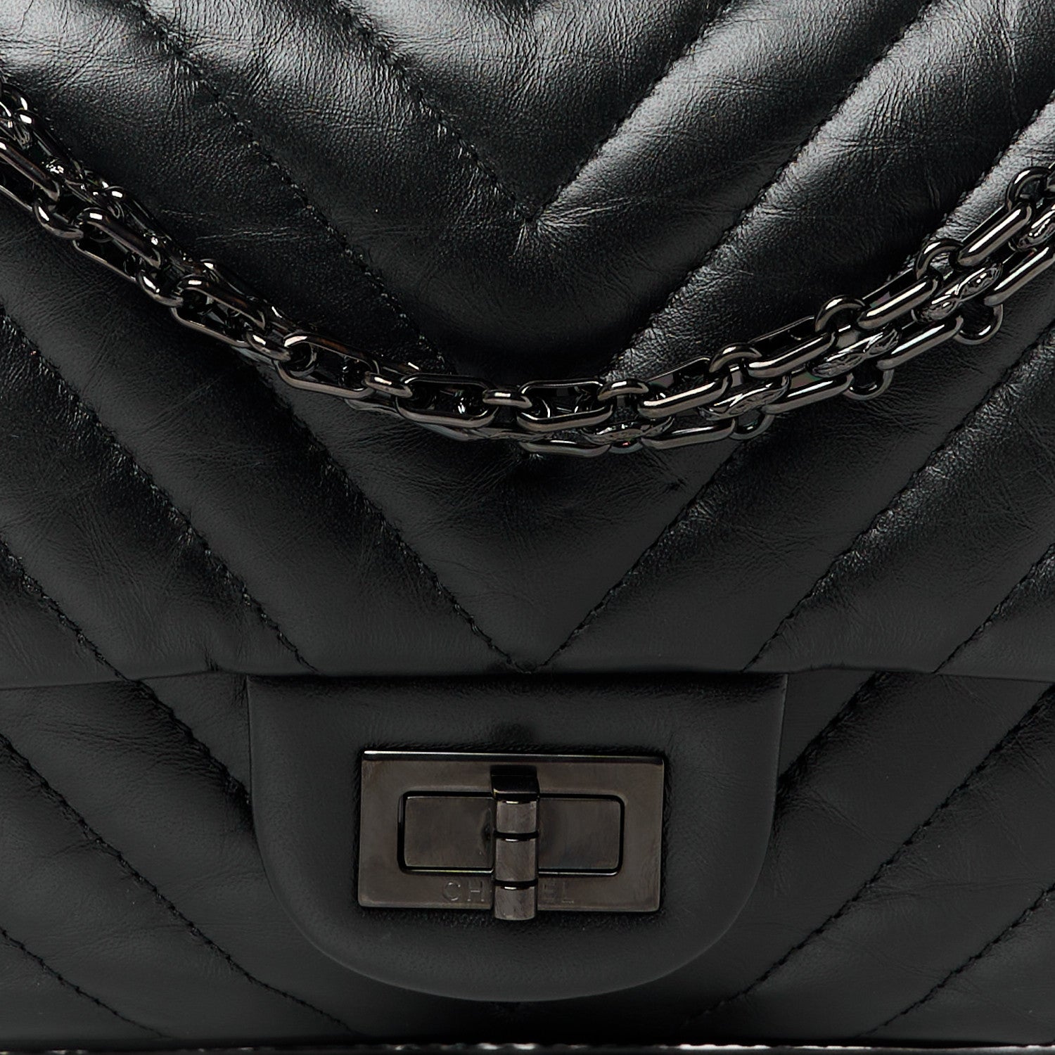 Chanel Aged Calfskin Chevron Quilted 2.55 Reissue 225 Flap So Black 7 of 9