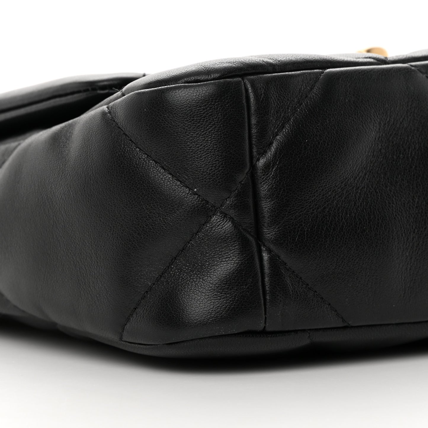 Lambskin Quilted Medium Chanel 19 Flap Black