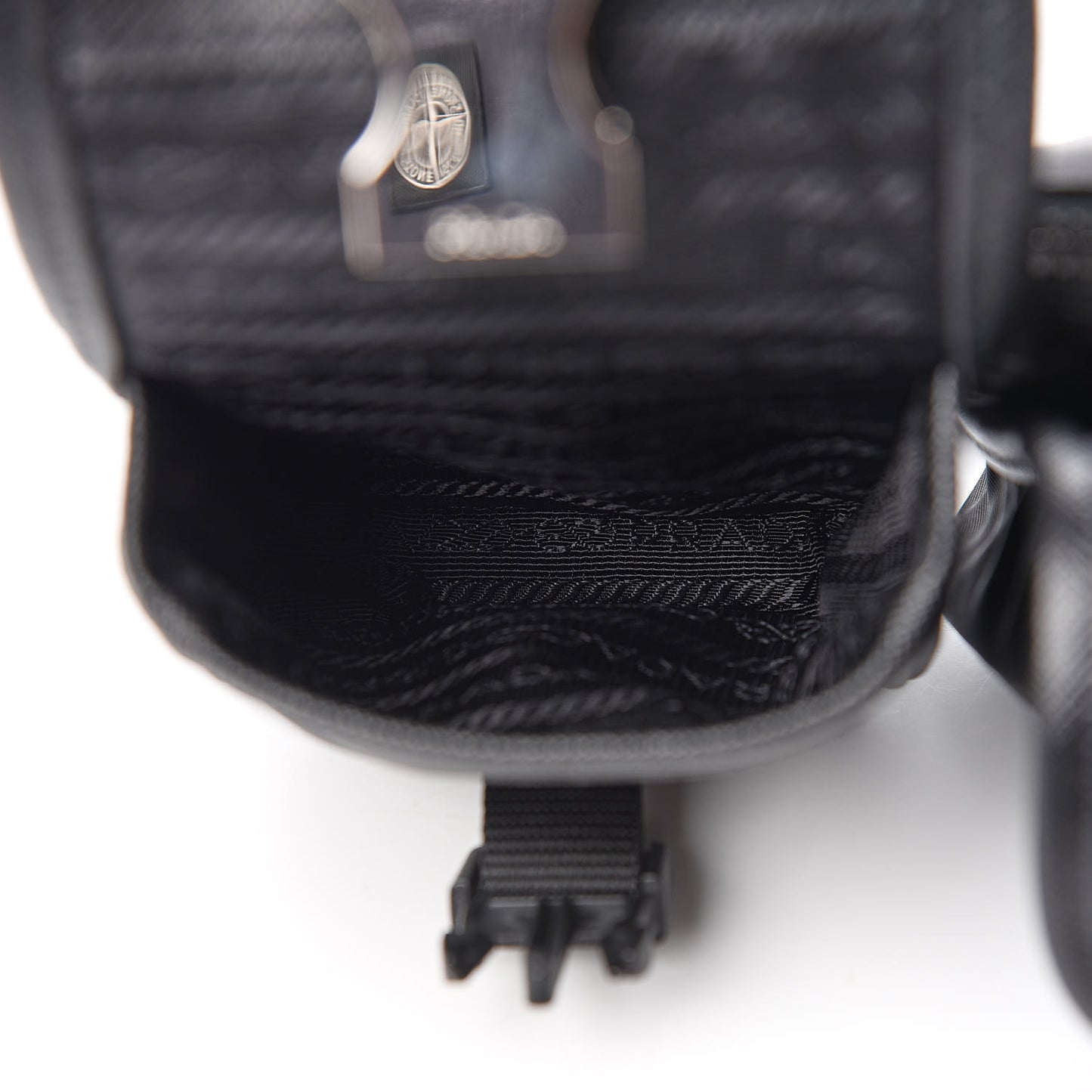 Tessuto Nylon Saffiano Marsupio Triple Pocket Belt Bag Black