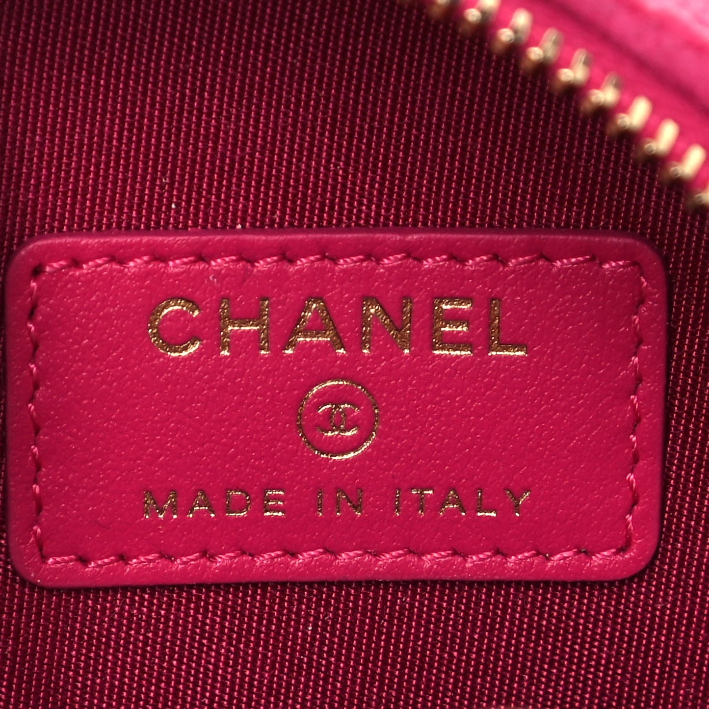 Velvet Round Quilted Pearl Crush Clutch With Chain Pink