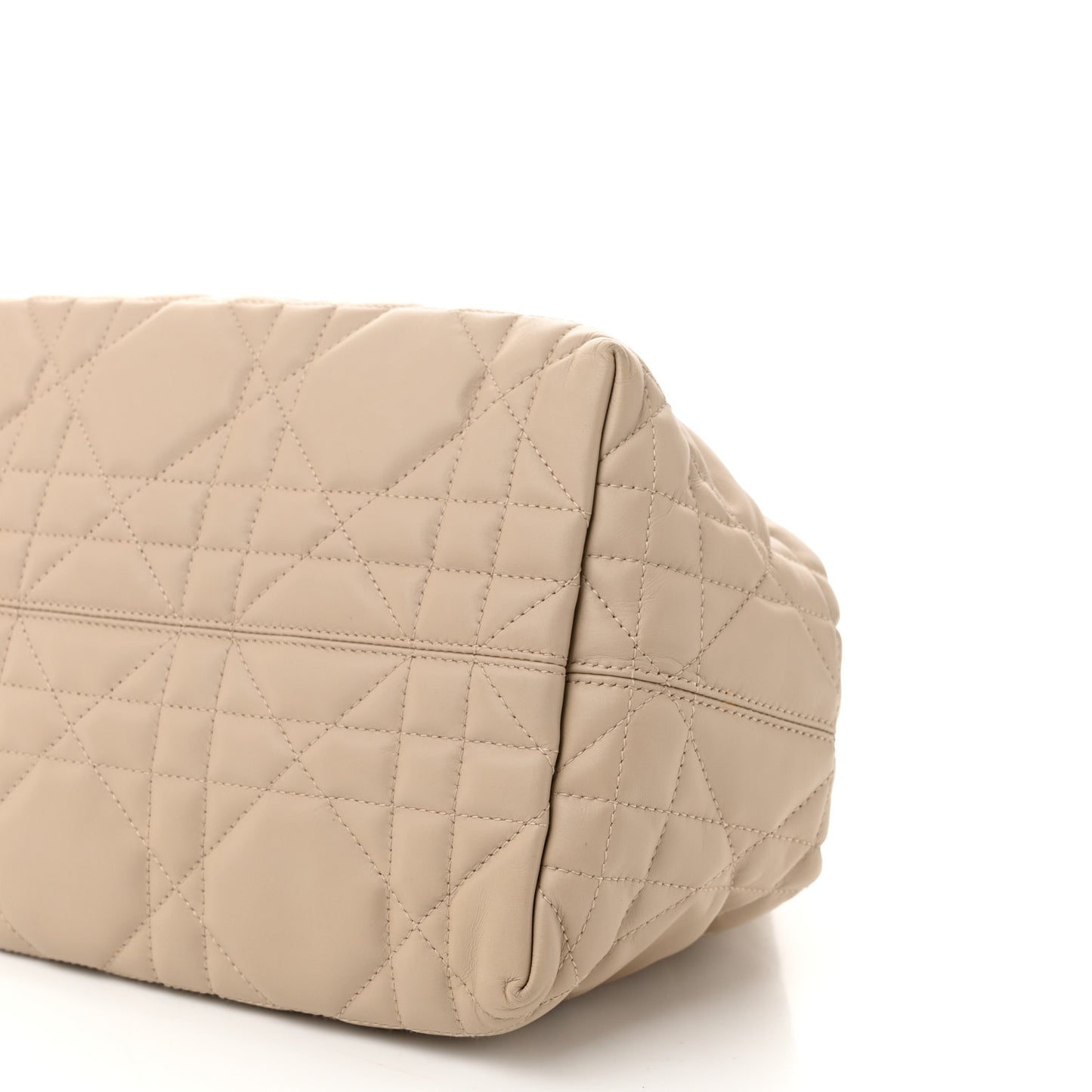 Calfskin Macrocannage Medium Toujours Powder Beige