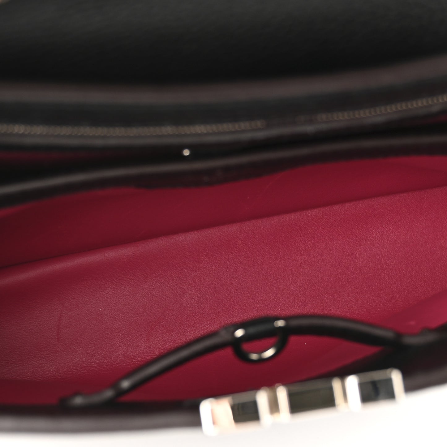 Taurillon Snakeskin Capucines PM Black