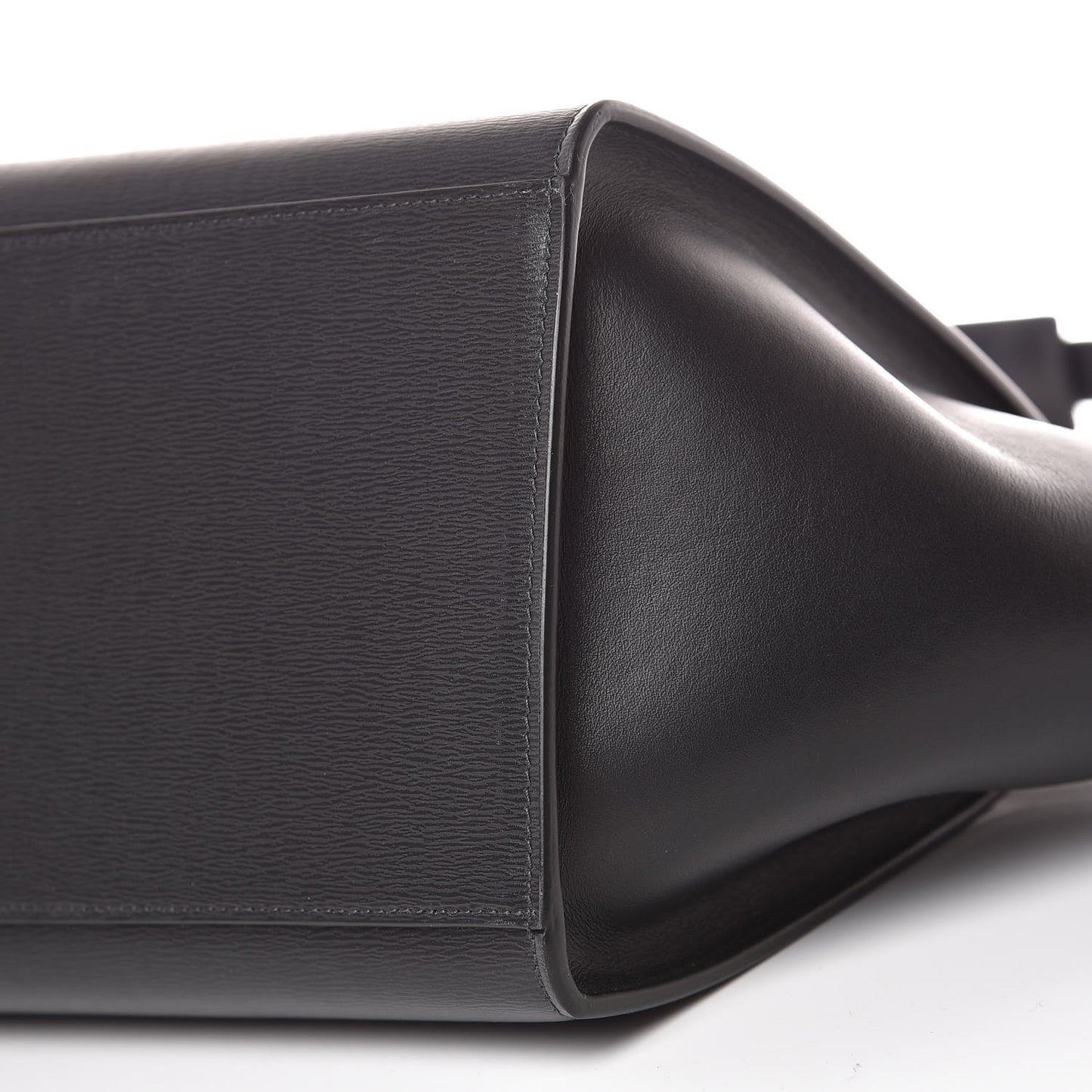 Liege Calfskin Small Trapeze Black