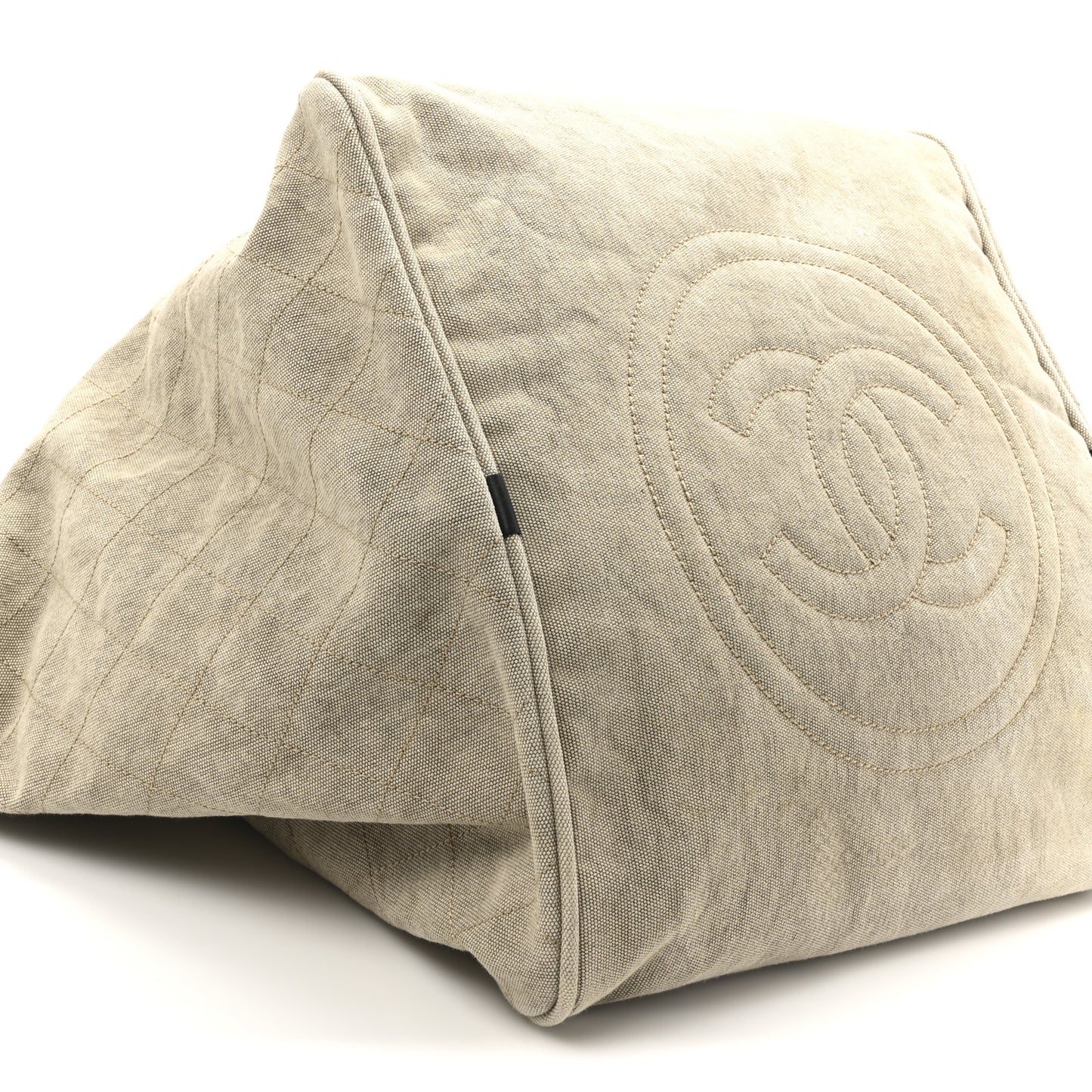 Washed Toile Calfskin Quilted Large Street Style Travel Bag Beige Black