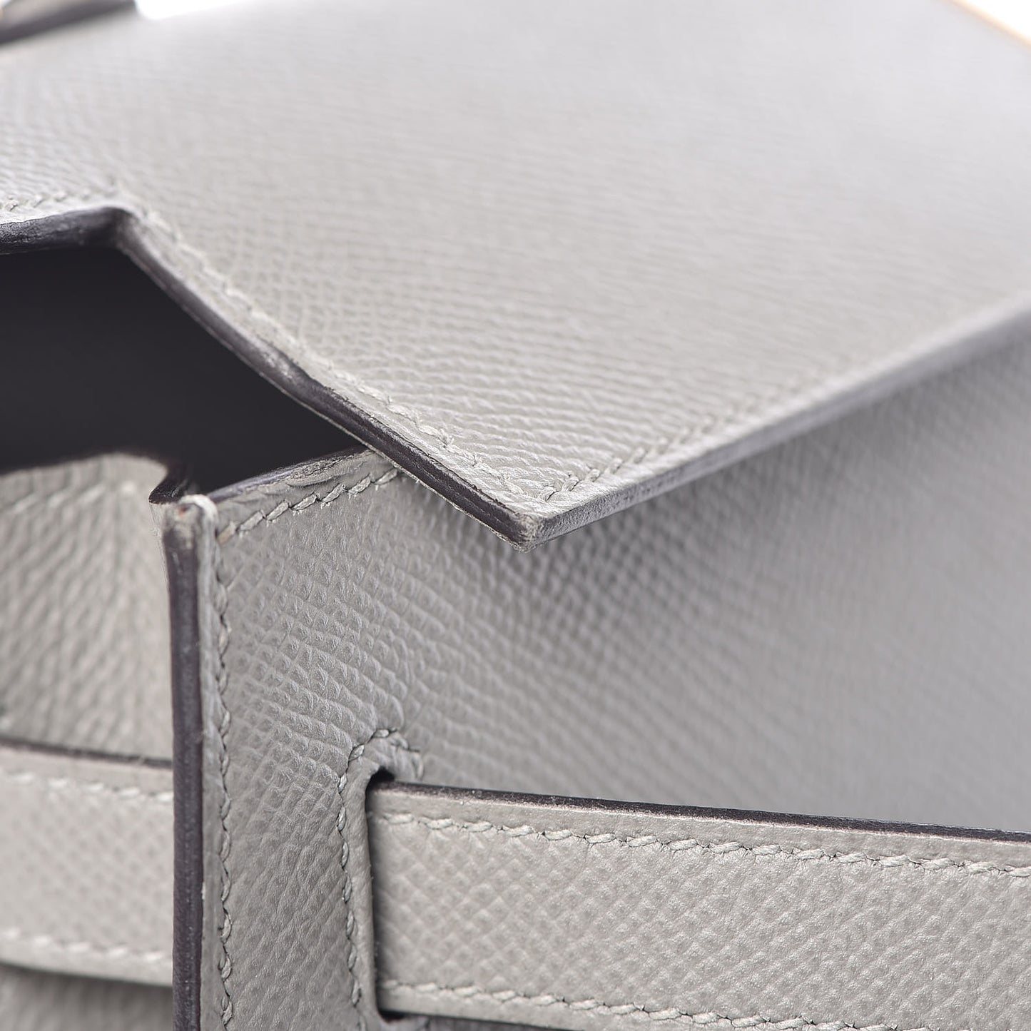 Epsom Kelly Sellier 32 Gris Mouette
