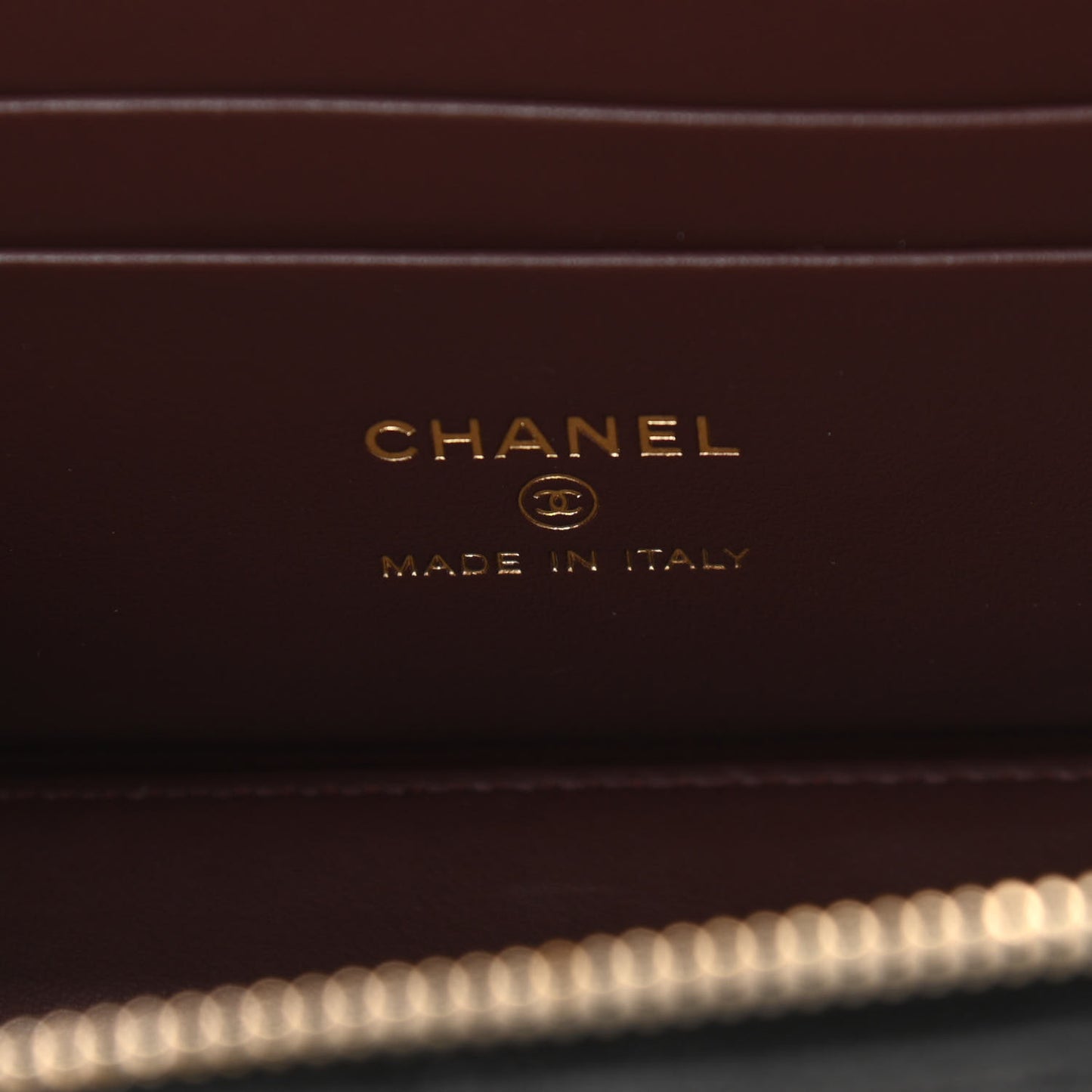 Caviar Quilted Small Vanity Case With Chain Black