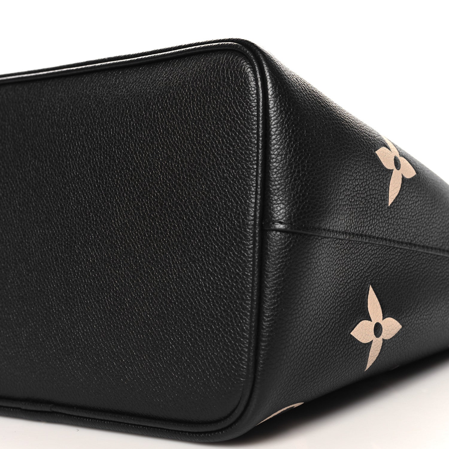 Louis Vuitton Empreinte Monogram Giant Neonoe MM Black Beige 10 of 10