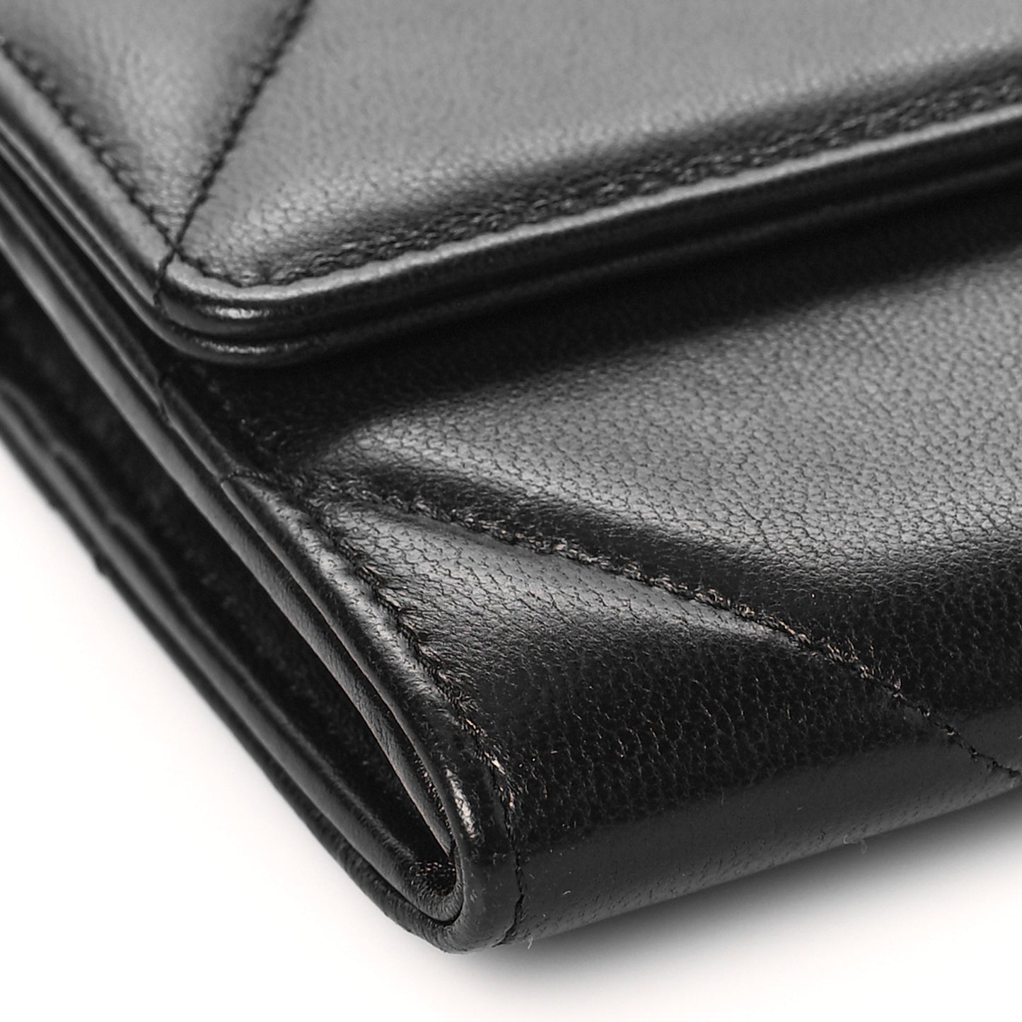 Lambskin Quilted Chanel 19 Flap Wallet Black
