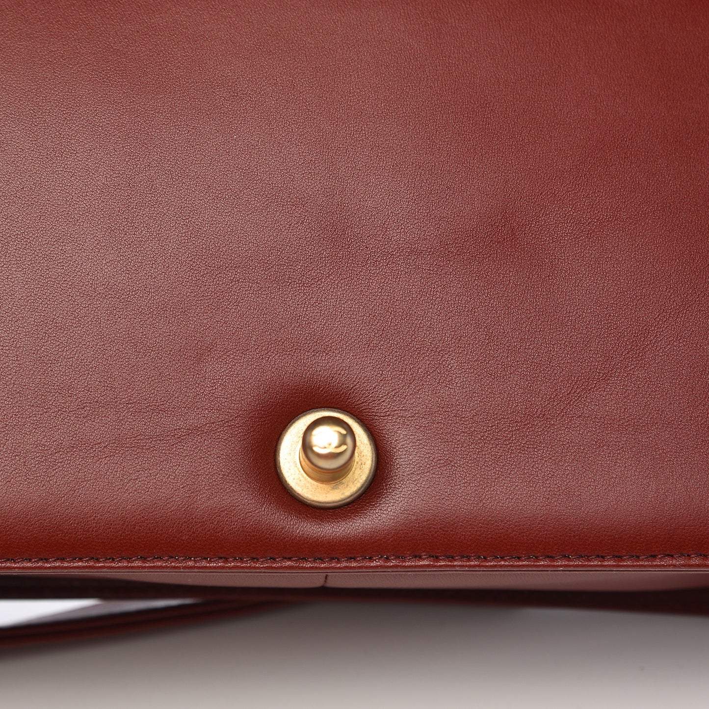 Lambskin Quilted Medium Boy Flap Burgundy