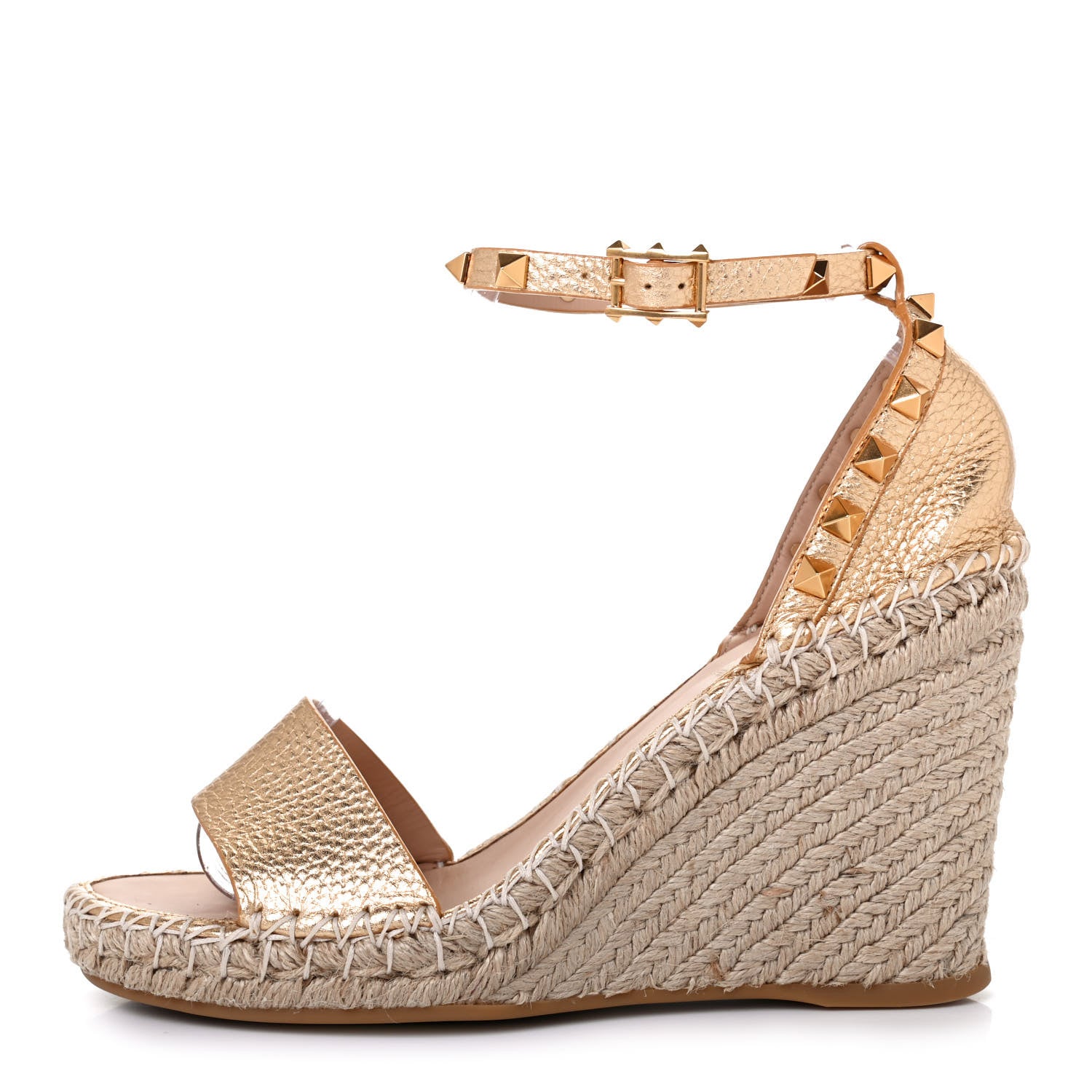 Valentino Garavani Metallic Pebbled Calfskin Rockstud Ankle Strap Espadrille 15/105mm Wedge Sandals 39 Antique Brass Natural 1 of 4