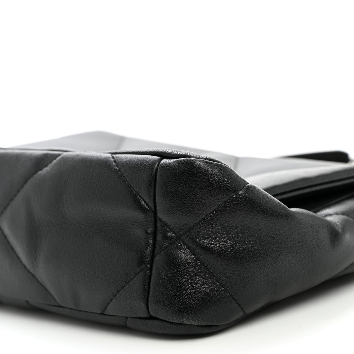 Lambskin Quilted Medium Chanel 19 Flap Black