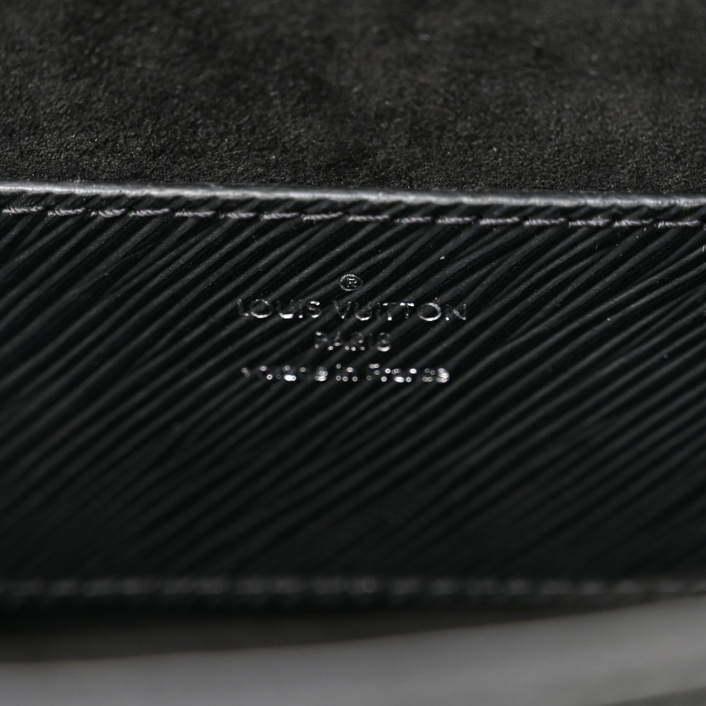 Epi Twist Shoulder Bag MM Black