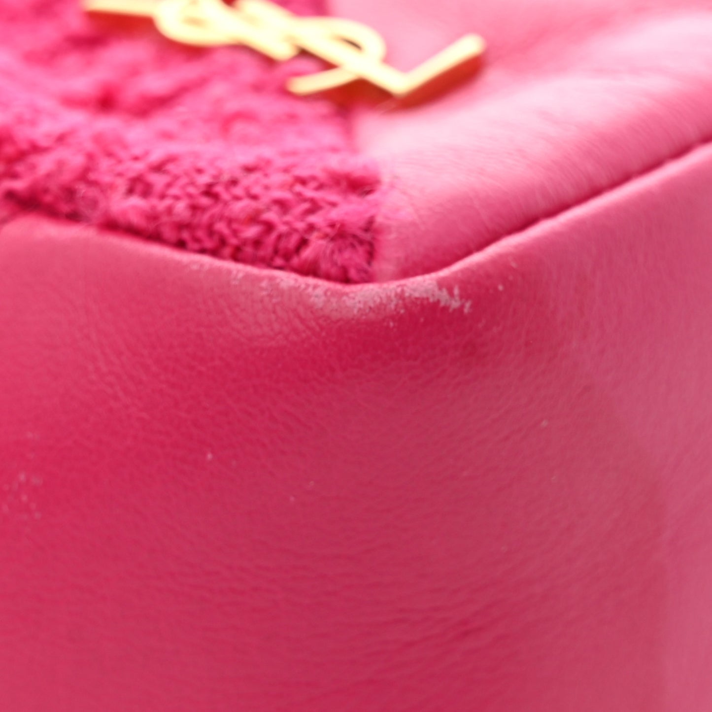 Boucle Jaime Cube Charm Keychain Magenta