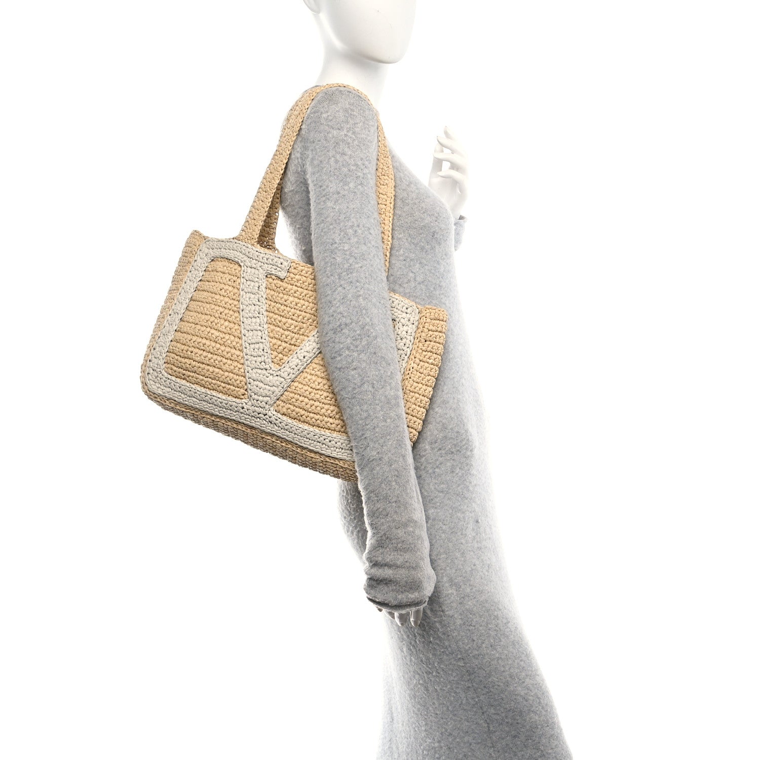 Valentino Garavani Raffia V Shoulder Bag 2 of 10