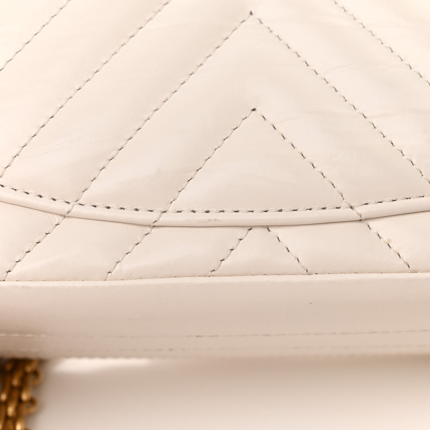 Chanel Aged Calfskin Chevron Quilted 2.55 Reissue Mini Flap White 13 of 15