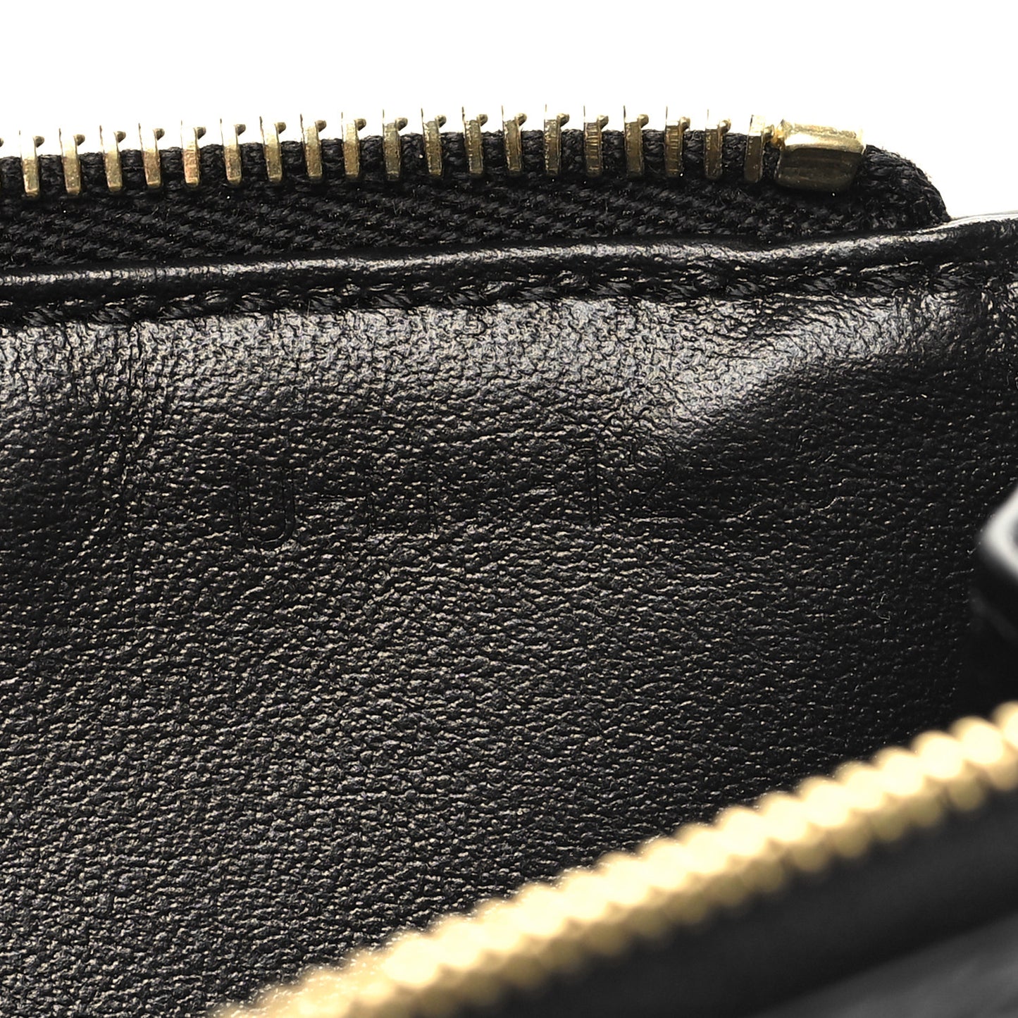 Grained Calfskin Zipped Card Holder Black