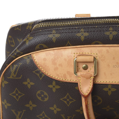 Louis Vuitton Monogram Evasion Sports Bag 11 of 15