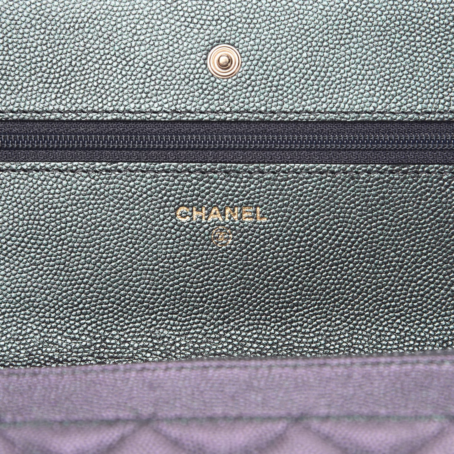 Iridescent Caviar Quilted Wallet On Chain WOC Black