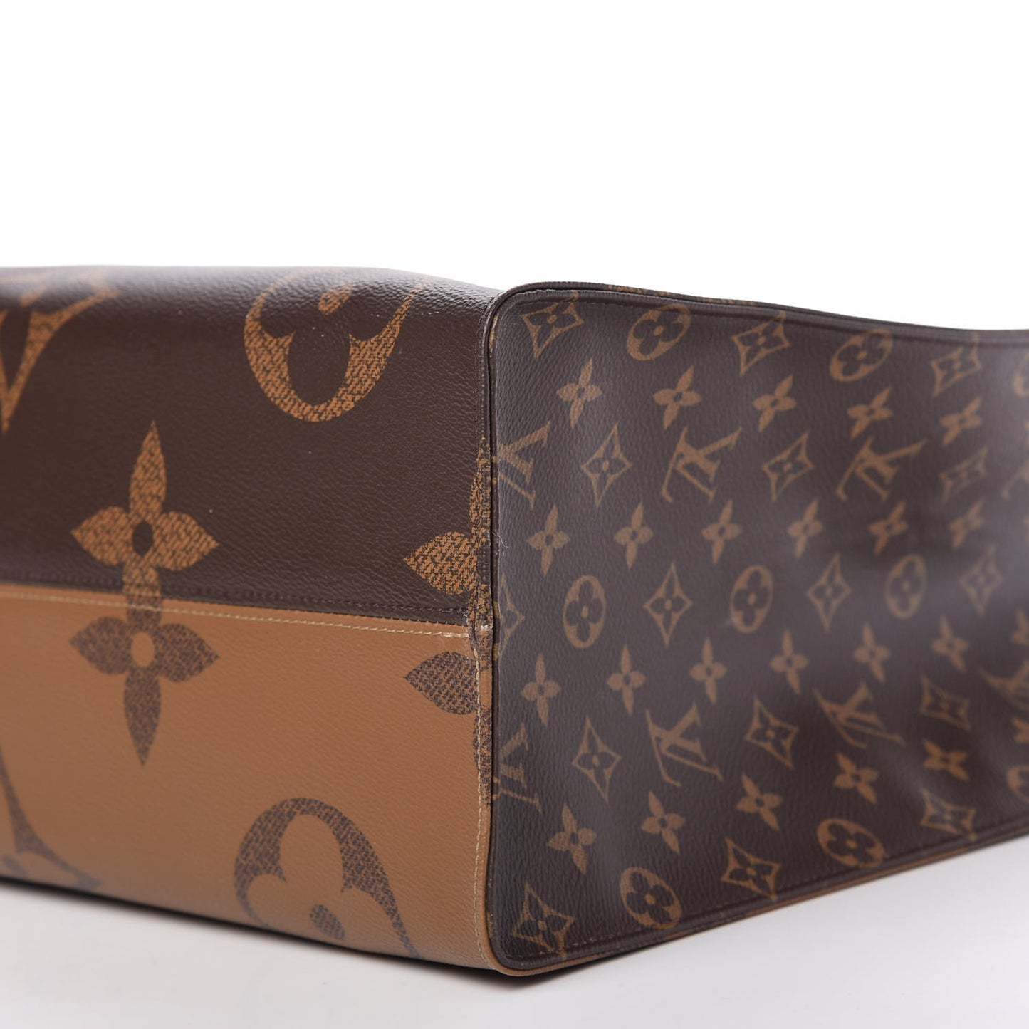 Reverse Monogram Giant Onthego GM