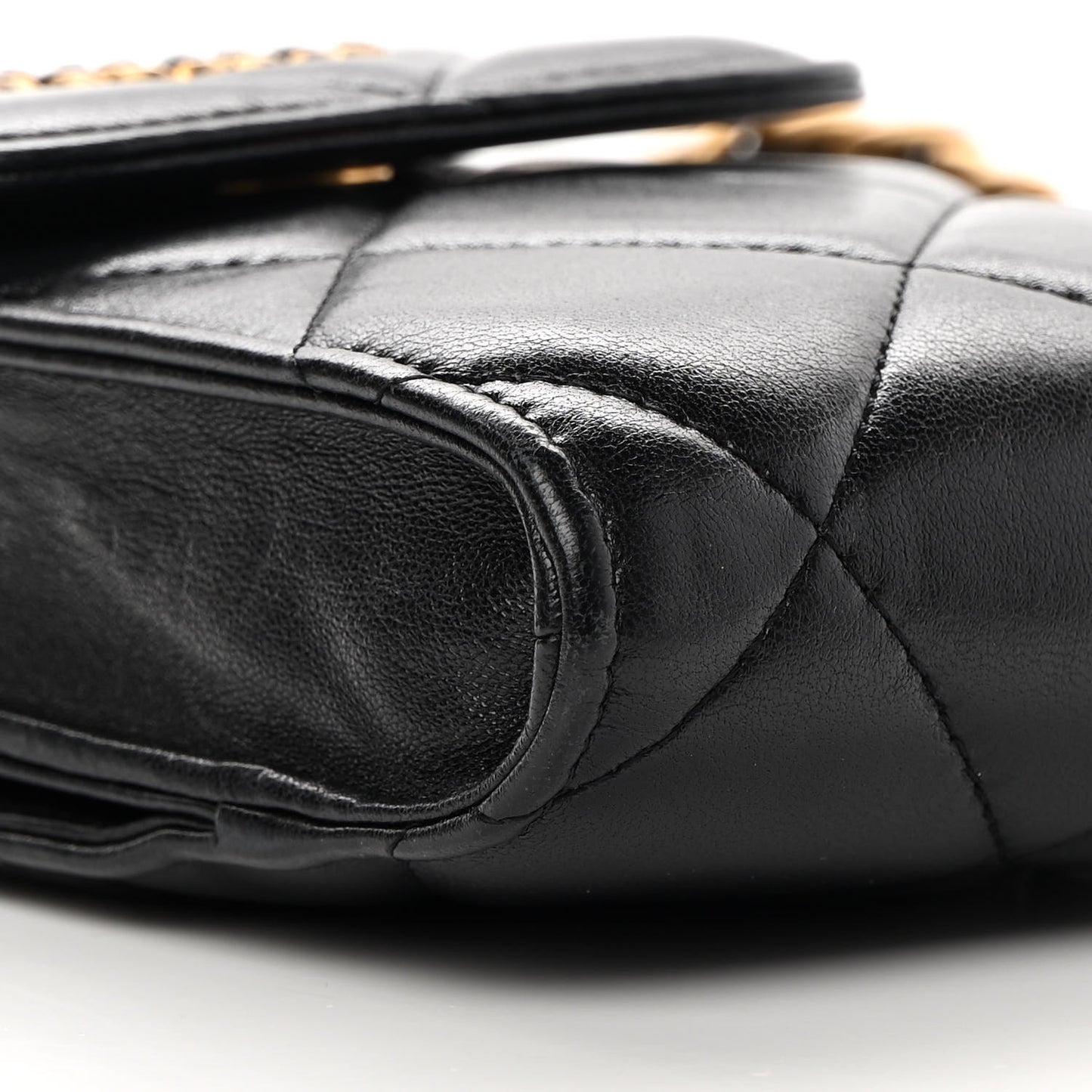 Lambskin Quilted Chanel 19 Phone Holder With Chain Black