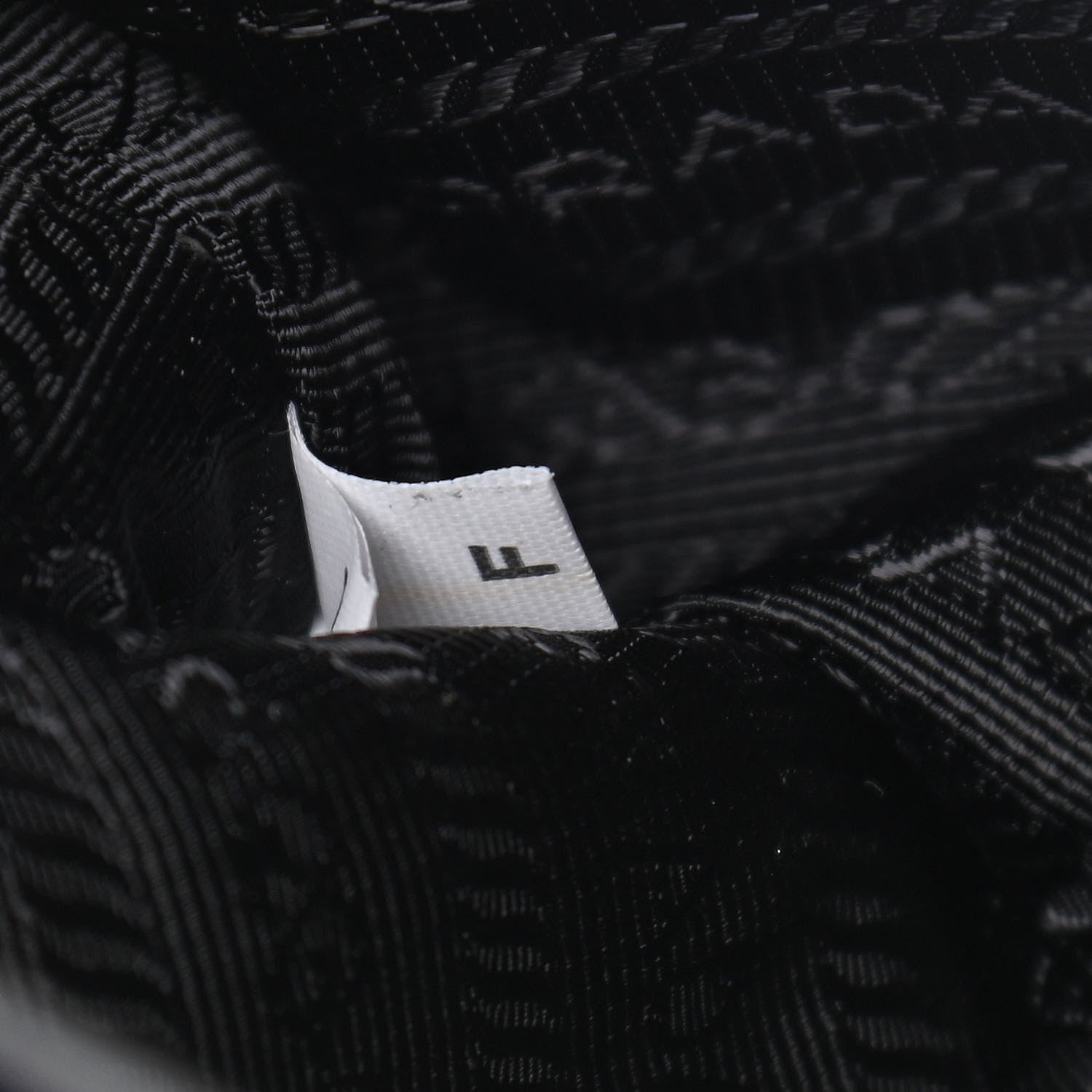 Prada Vitello Daino Tote Inchiostro 8 of 12