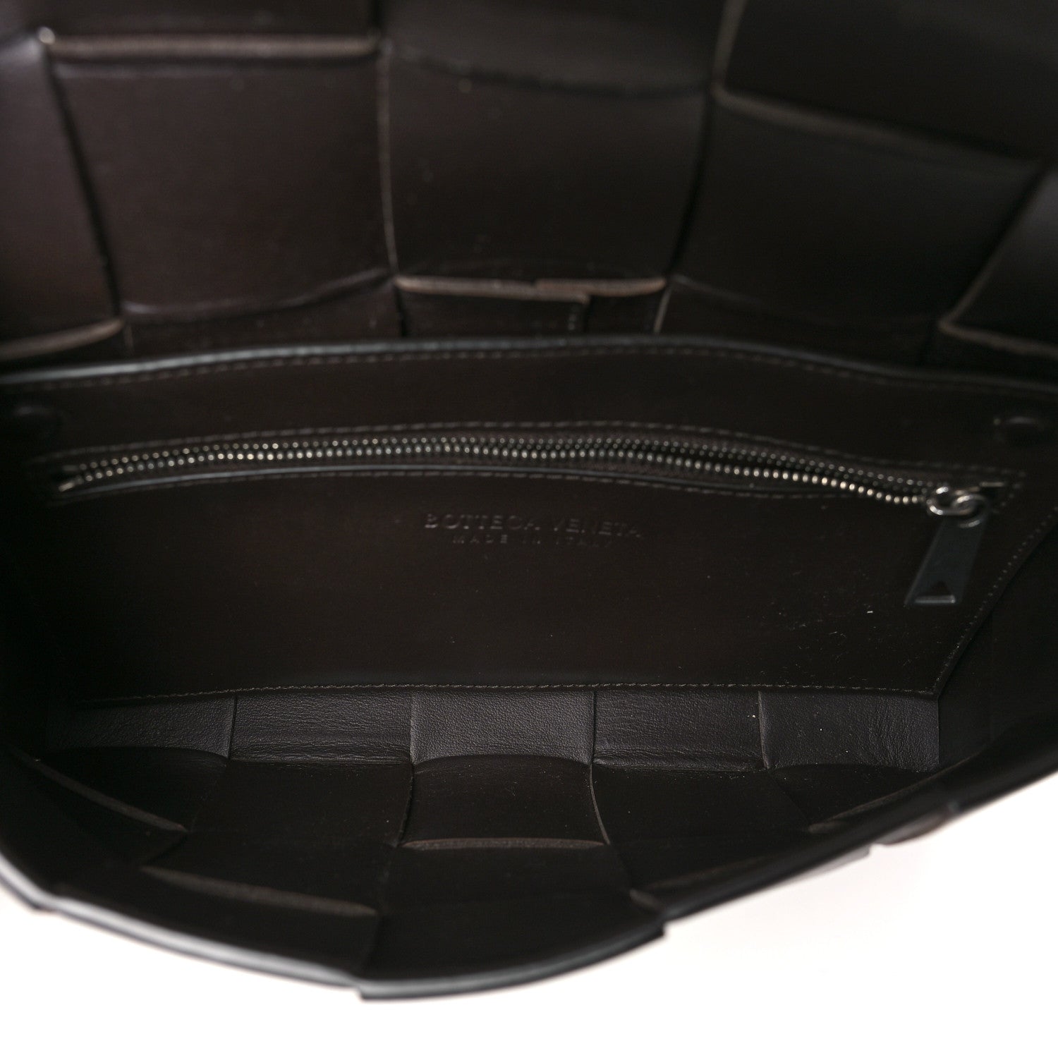 Bottega Veneta Calfskin Maxi Intrecciato Versatile Cassette Bag Brown 5 of 10