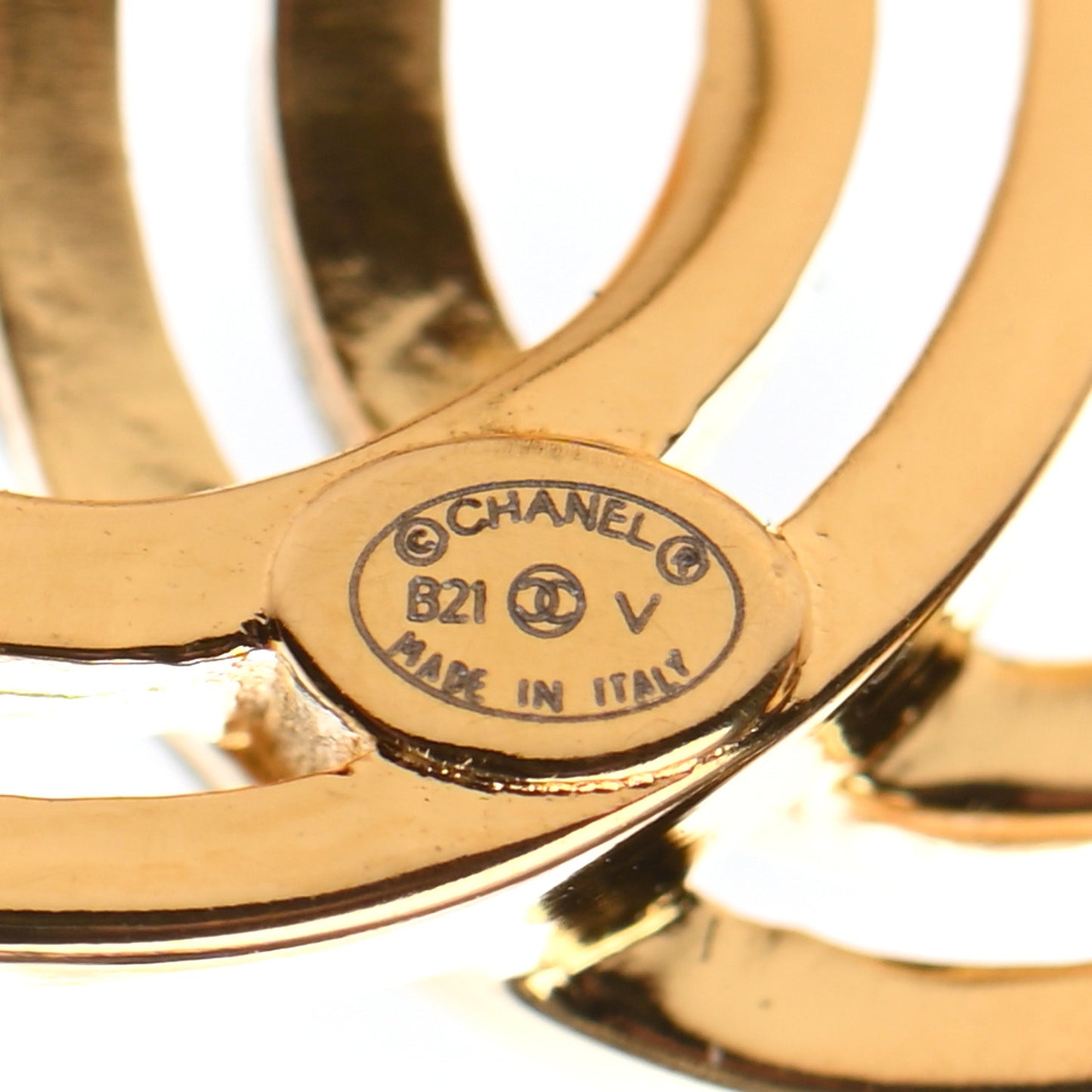 Metal Obazine CC Earrings Gold