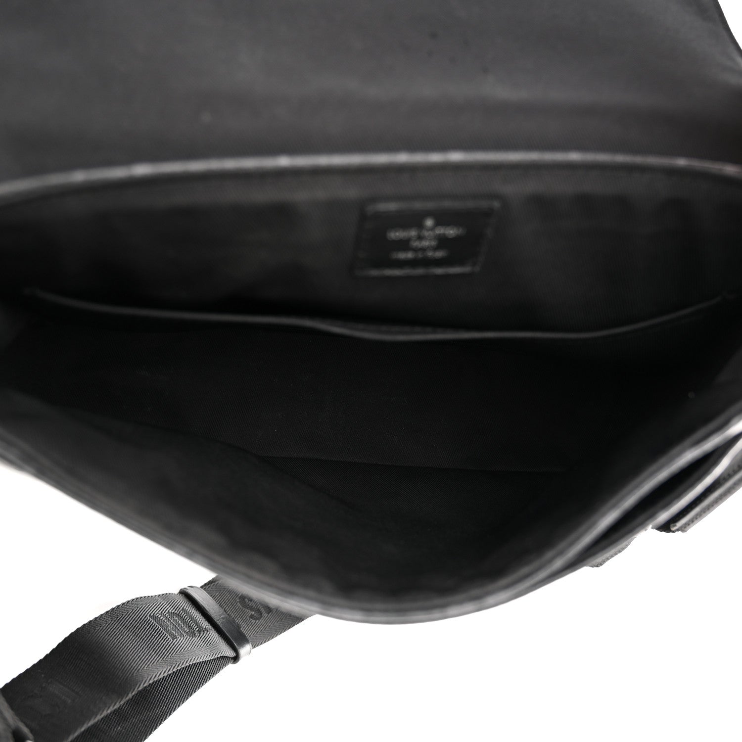 Louis Vuitton Monogram Eclipse District PM NM 5 of 12